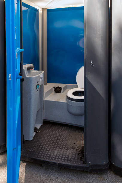 Best Portable bathroom rental  in Coldstream, KY